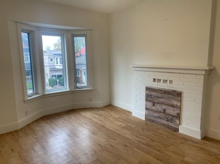 For Lease - 537 Runnymede Road Unit# 2nd Flr, Toronto, Ontario - Photo 2