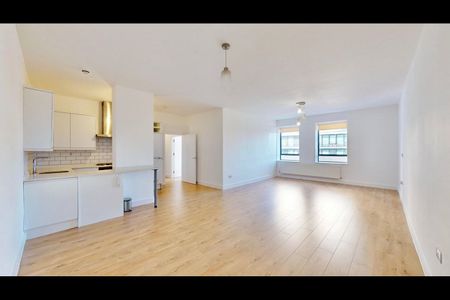 3 Bed Flat, Ballards Lane, N12 - Photo 2