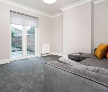 4 bedroom house to rent - Photo 1