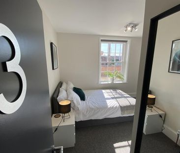 1 bedroom in a house share to rent - Photo 5