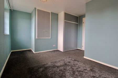 3 Bedroom - Photo 5