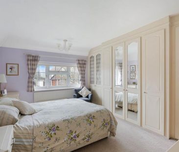 5 bedroom detached house to rent - Photo 2