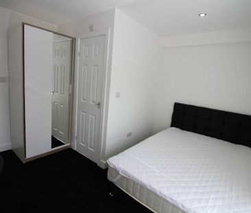 5 bedroom terraced house to rent - Photo 5