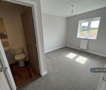 3 bedroom semi-detached house to rent - Photo 5