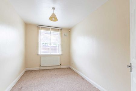 2 bed Flat for rent - Photo 3