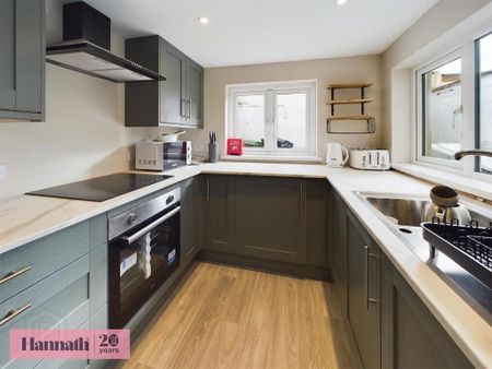 Room 2, 13 Harford Street, Portadown, Craigavon, BT62 3AA - Photo 4