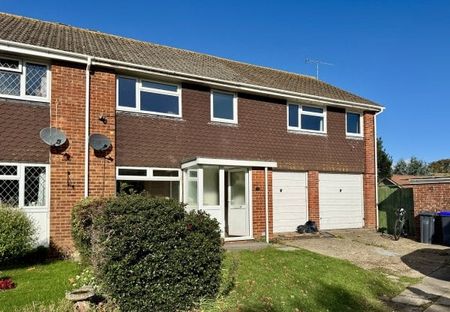 Chesley Close, Worthing, BN13 5 bedroom end of terrace house to rent - Photo 5