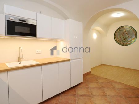 Pronájem bytu 2+1 75 m2 - Fotografie 2