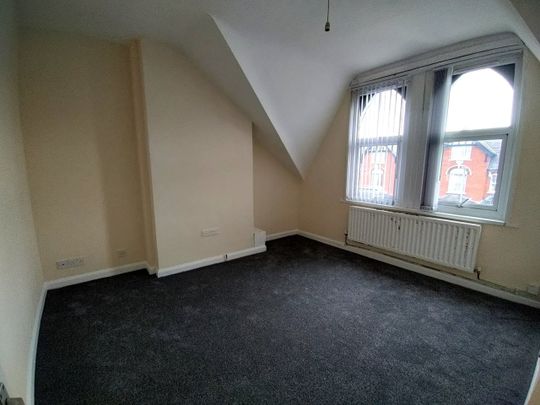 1 Bed Flat, Birmingham Road, B70 - Photo 1