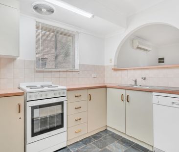 Find flexibility: where modern comfort meets low-maintenance living - Photo 6