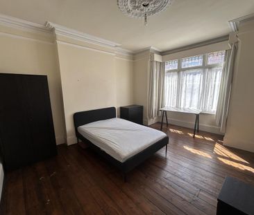 1 bedroom in a house share to rent - Photo 6