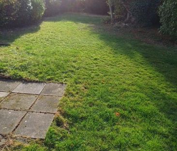 4 bedroom semi-detached house to rent - Photo 5