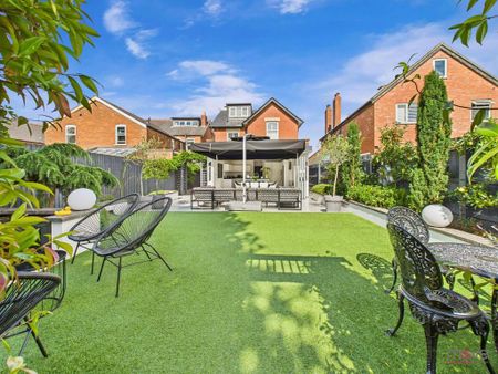4 bedroom detached house to rent - Photo 3