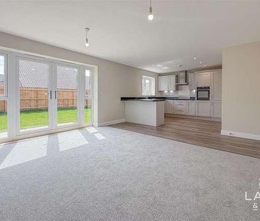 Park Gate Corner, Little Clacton, CO16 - Photo 2