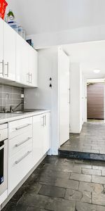 Loft style apartment in the heart of Balmain - Photo 3