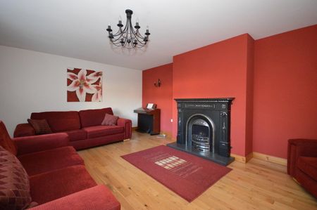 5 Bed Semi-detached House - Photo 2