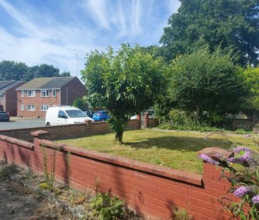 Raynham Road - Photo 4