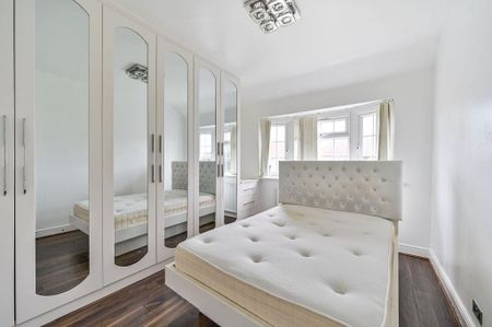 4 bedroom semi-detached house to rent - Photo 2