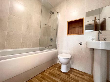 Cameronian Square, Worsdell Drive, Ochre Yards, Gateshead, Tyne and Wear, NE8 2DB - Photo 5