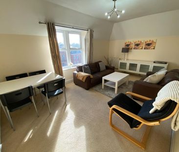 2 bedroom flat to rent - Photo 2