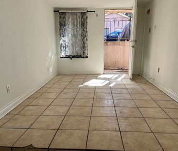 For Lease - 869 Broadview Avenue Unit# 104, Toronto, Ontario - Photo 3