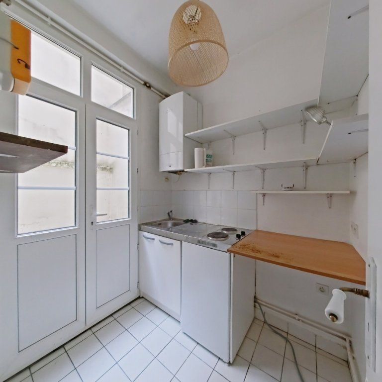 APPARTEMENT T2 A LOUER - PARIS 18EME ARRONDISSEMENT Clignancourt 22 - 29.38 m - 815 € - Photo 1