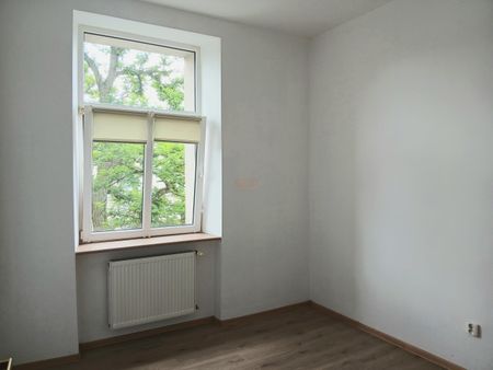 2 pokoje na wynajem w ładnej kamienicy w Centrum - Zdjęcie 2