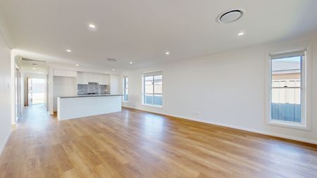 Stunning Modern Home - Photo 5