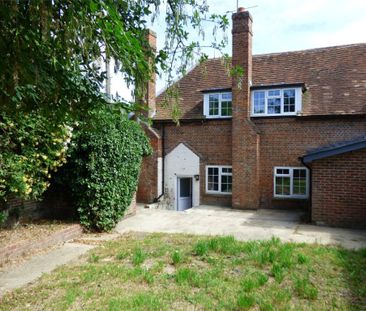 3 Bedroom House - Froyle Place Cottages, Ryebridge Lane - Photo 5