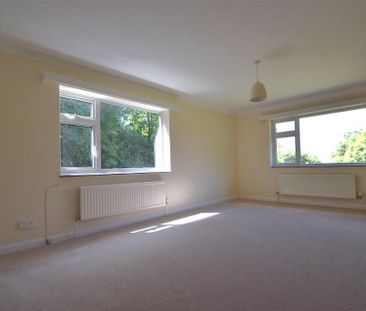 4 bedroom detached house to rent - Photo 6