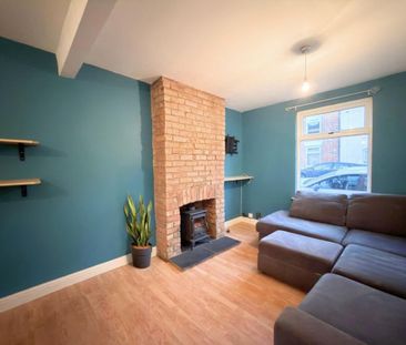 3 bedroom terraced house to rent - Photo 3