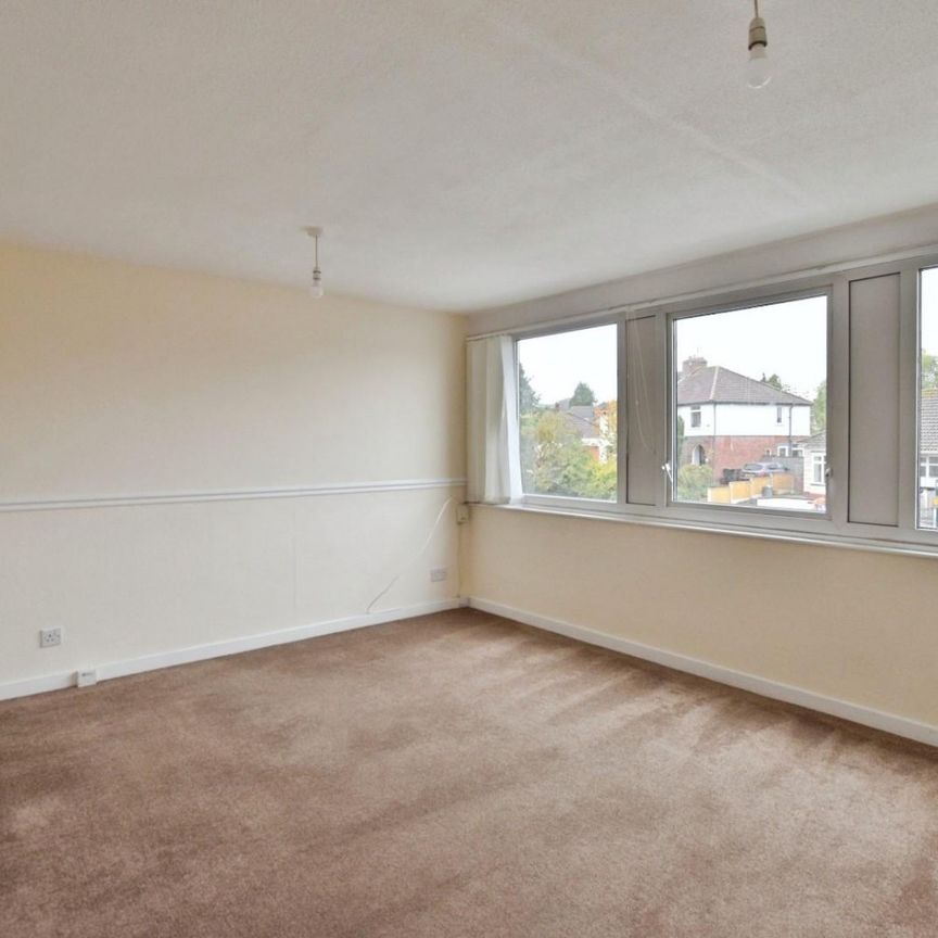 2 bedroom Flat To Let - Photo 1