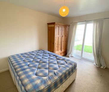 4 bedroom semi-detached garage/parking space to rent - Photo 4