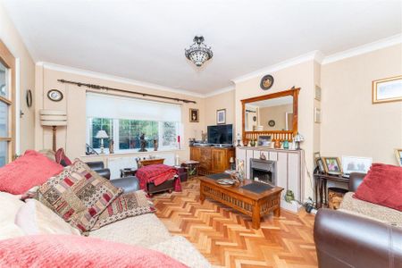 5 bedroom detached house to rent - Photo 3