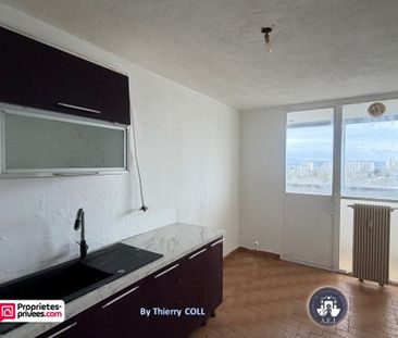 Location Appartement 5 pièces 93m² VENISSIEUX 69200 - Photo 2