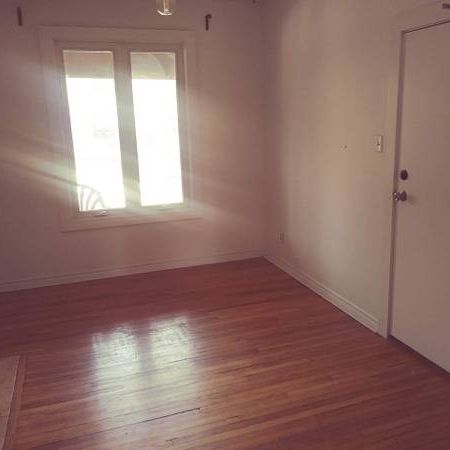 1 bedroom unfurnished ground floor apt in quiet neigbourhood - Photo 1