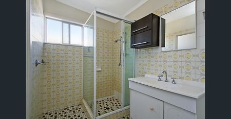 Excellent Location - Photo 3