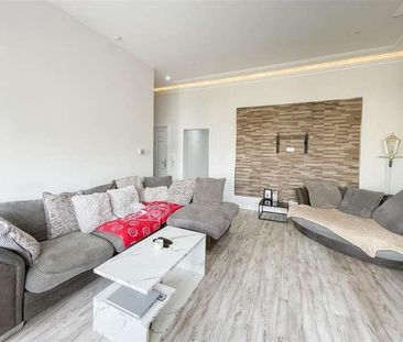 Compton Street, Eastbourne, BN21 - Photo 2