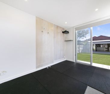 221 Carrington Road, Coogee NSW 2034 - House For Rent | Domain - Photo 5