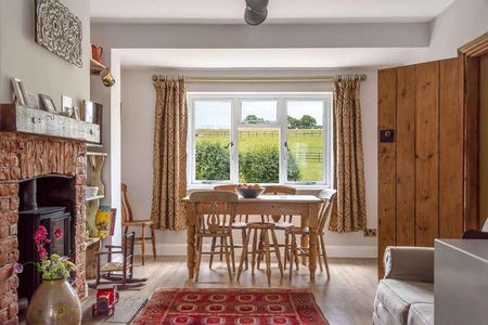 One Tree Hill Road, Guildford, GU4 - Photo 3