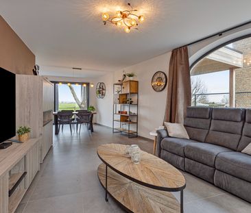 Halfopen, landelijk gelegen nieuwbouw woning met magnifieke zichten - Photo 1