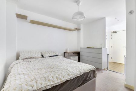 Telegraph Avenue, London, SE10 - Photo 4