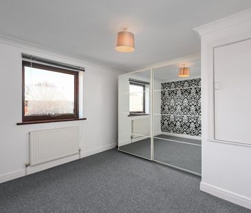 2 bedroom semi-detached house to rent - Photo 2