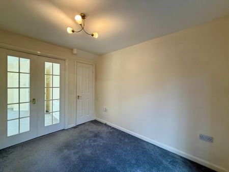 3 bedroom semi-detached house to rent - Photo 2