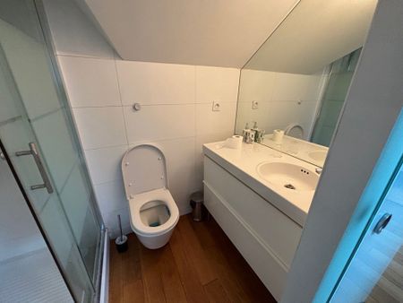 Très beau 2 pièces meublé en duplex 6ème & 7ème étage avec superbe vue - Photo 5