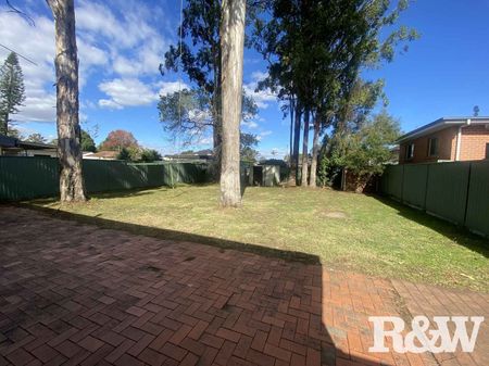 IMMACULATELY PRESENTED HOME IN FANTASIC LOCATION - Photo 2