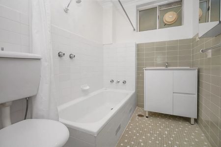 Parkside Living with Sunny Aspects - Photo 5