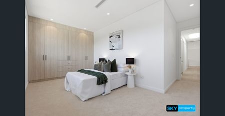 CITY VIEWS. CURVED DESIGN. UNCOMPROMISING LUXURY. - Photo 5