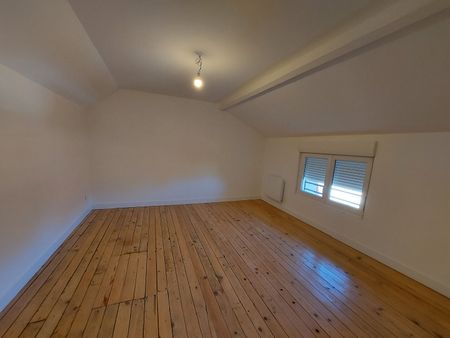 10 KMS DE GUIGNICOURT Appartement La Ville Aux Bois Les Pontavert 4 pièce(s) 82 m2 - Photo 2