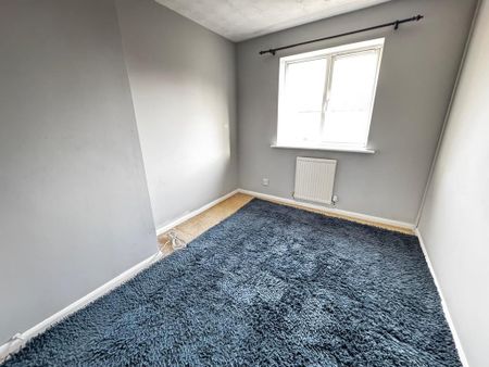 3 bedroom end of terrace house to rent - Photo 4